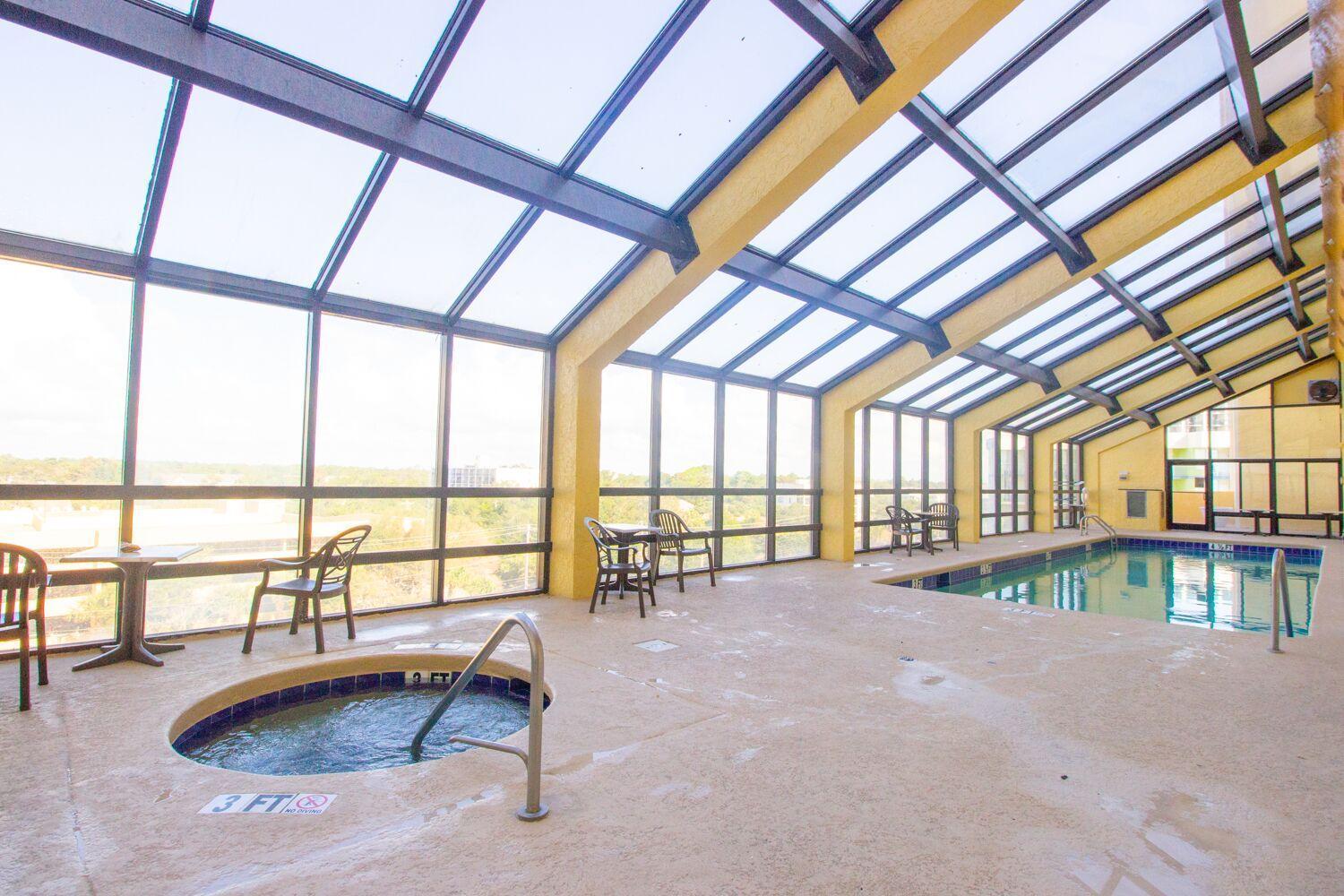 Oversized Ocean View Queen Suite With Beautiful Fireplace And Accents - Sleeps 4 Guests! Myrtle Beach Szoba fotó